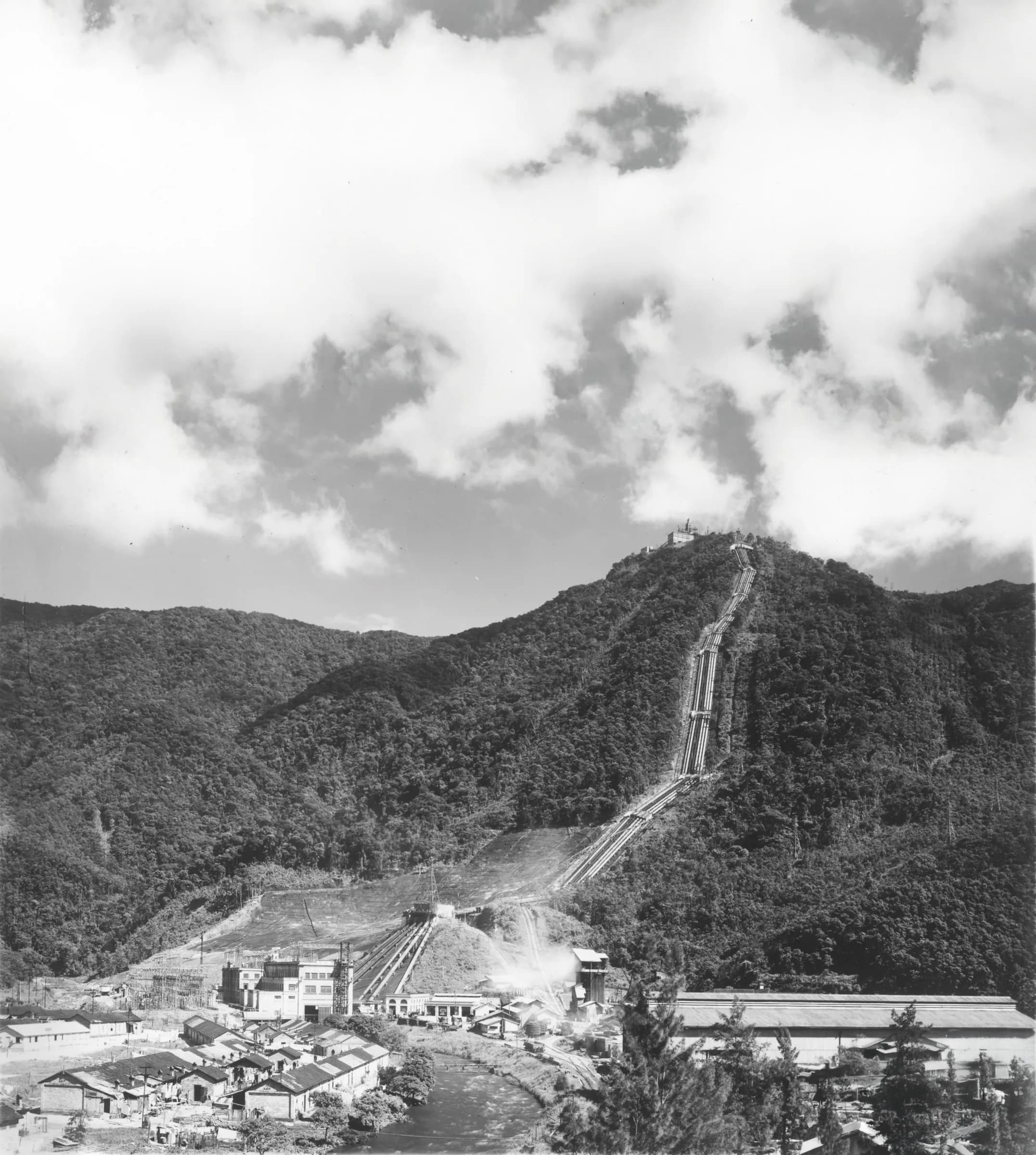 1949 - Ano da mudança de nome para Usina Henry Borden
